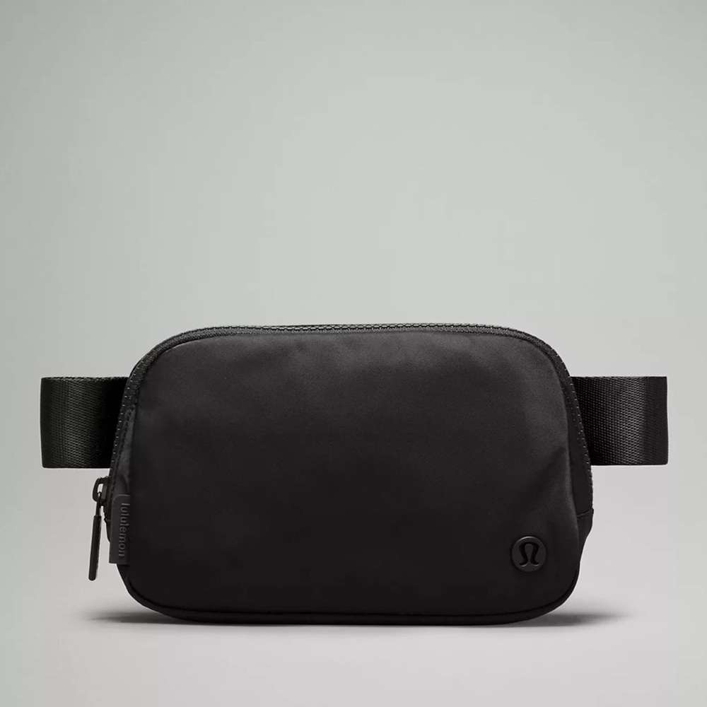 lululemon athletica 1L Black Belt Bag